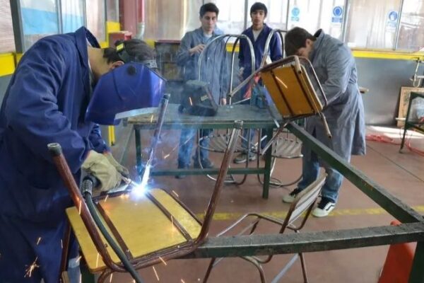 Alumnos denuncian a profesor por amenazas y violencia en General Alvear